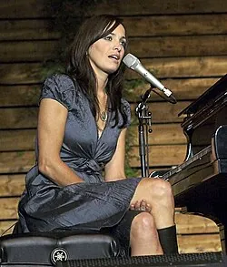 Photo of Chantal Kreviazuk